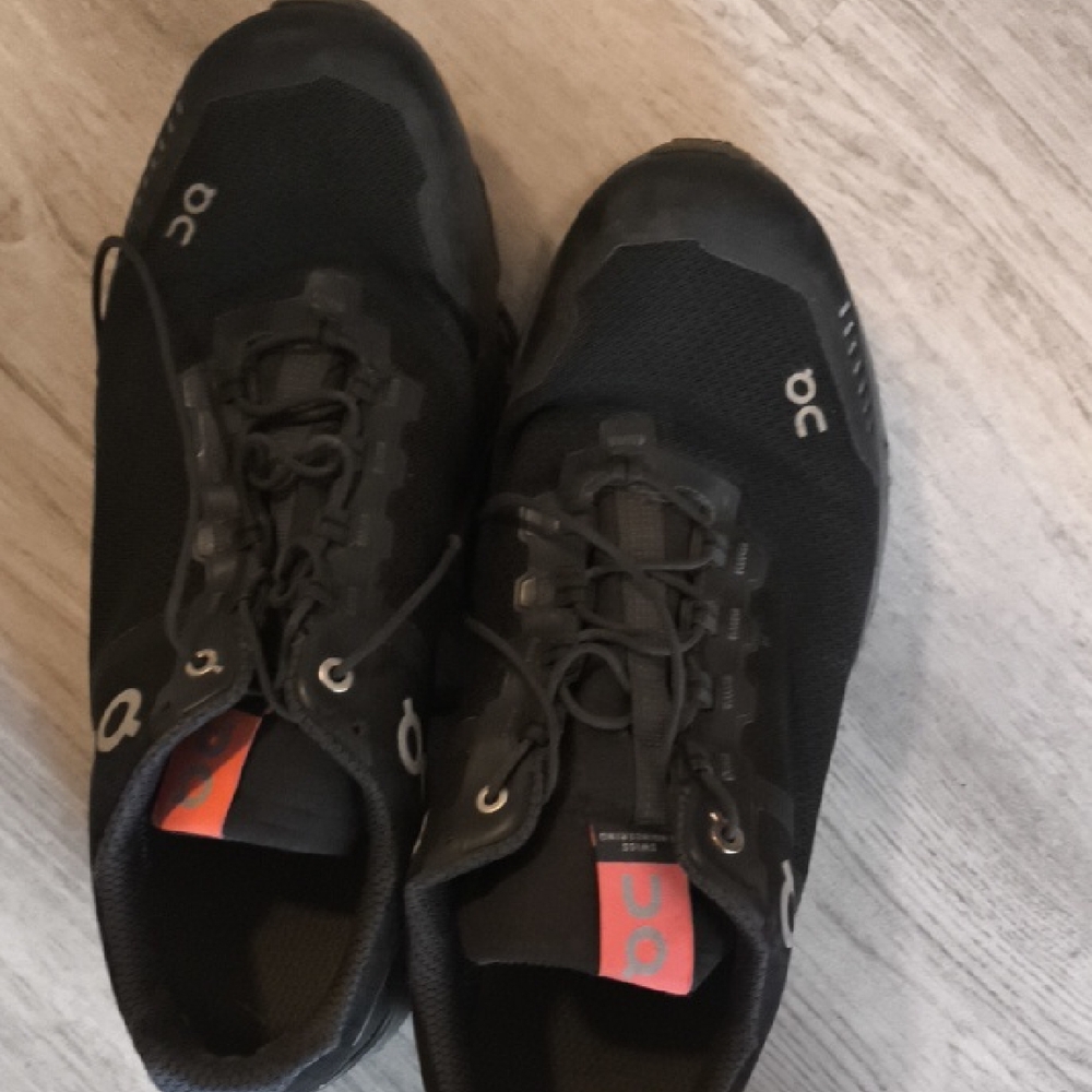 On Running Men's Black and Red Athletic Shoes
